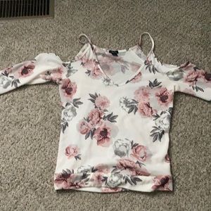 Floral Cut off shoulder top